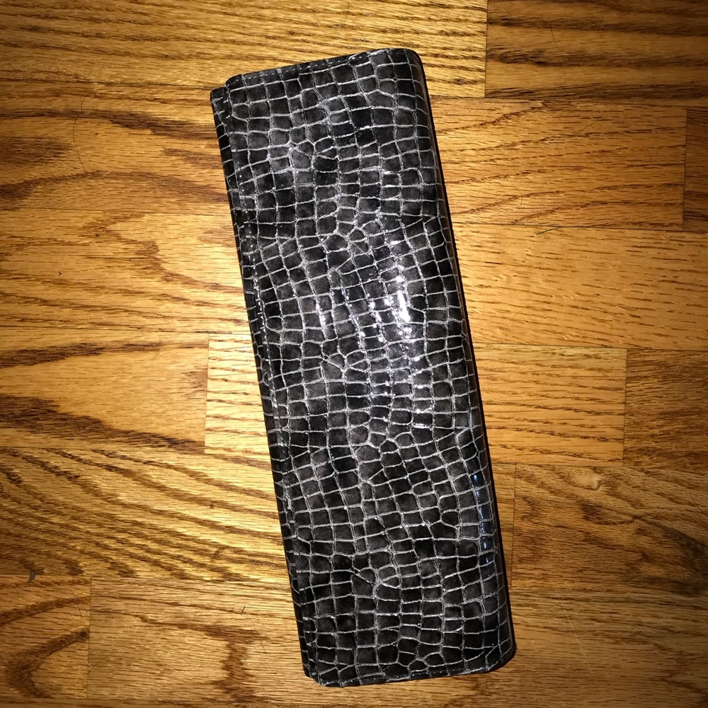 Croco clutch